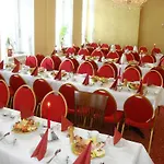 Larat Hotel