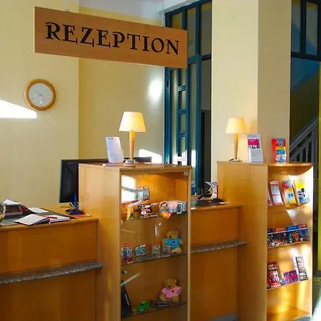 Hotel Larat 3*